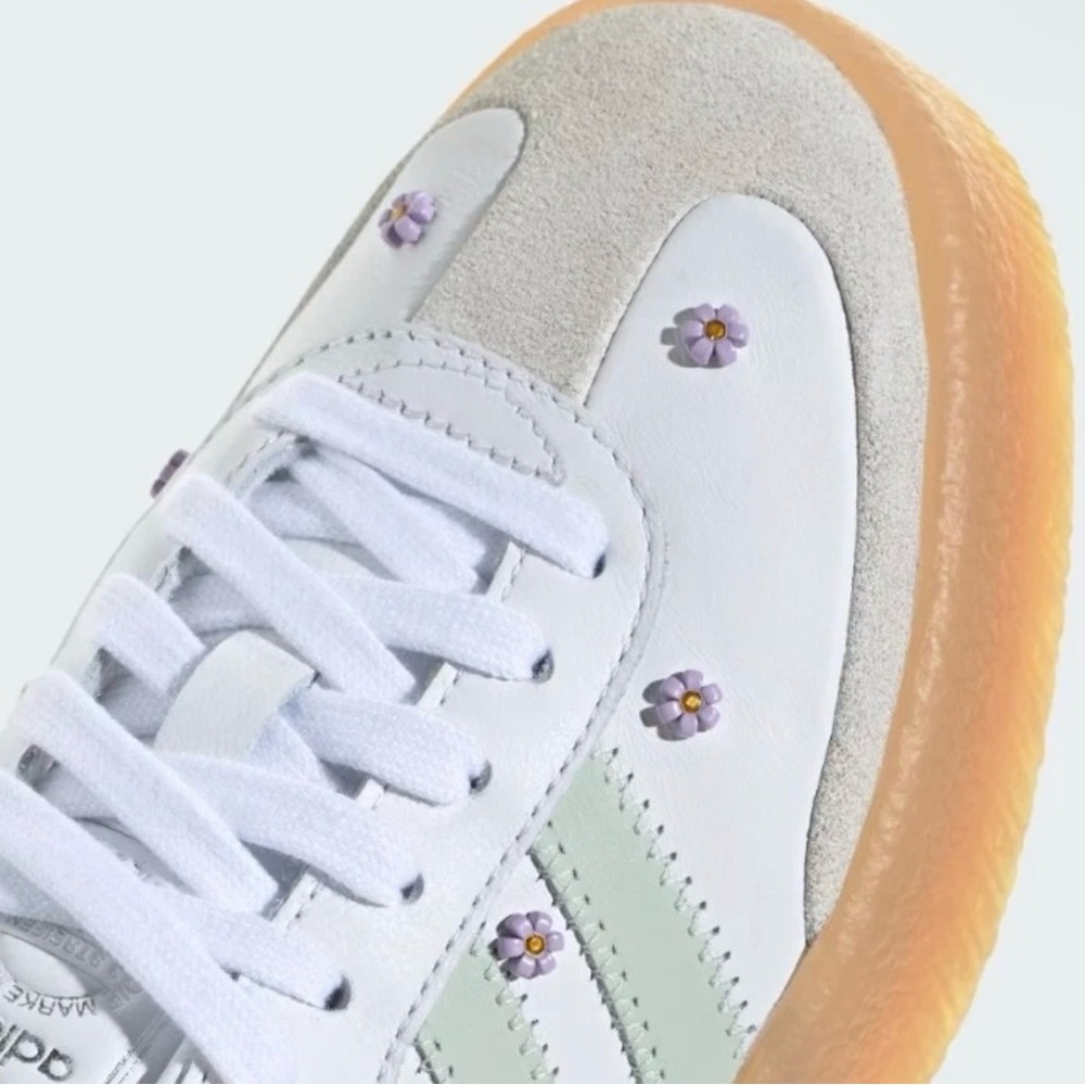 Adidas Sambae Sneaker in Off White/Linen Green - Picture 3 of 4